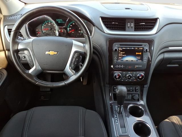 Used 2017 Chevrolet Traverse LT image 12