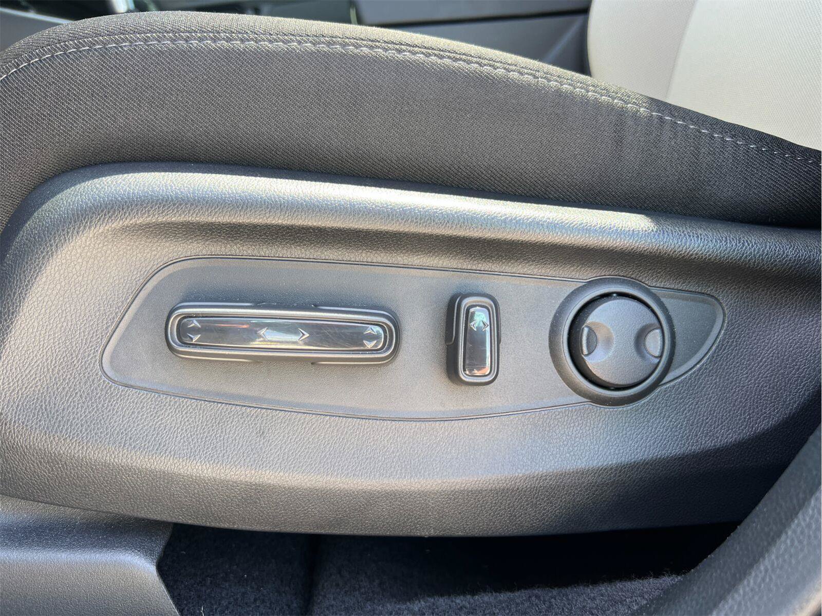 Used 2026 Honda CR-V EX image 13