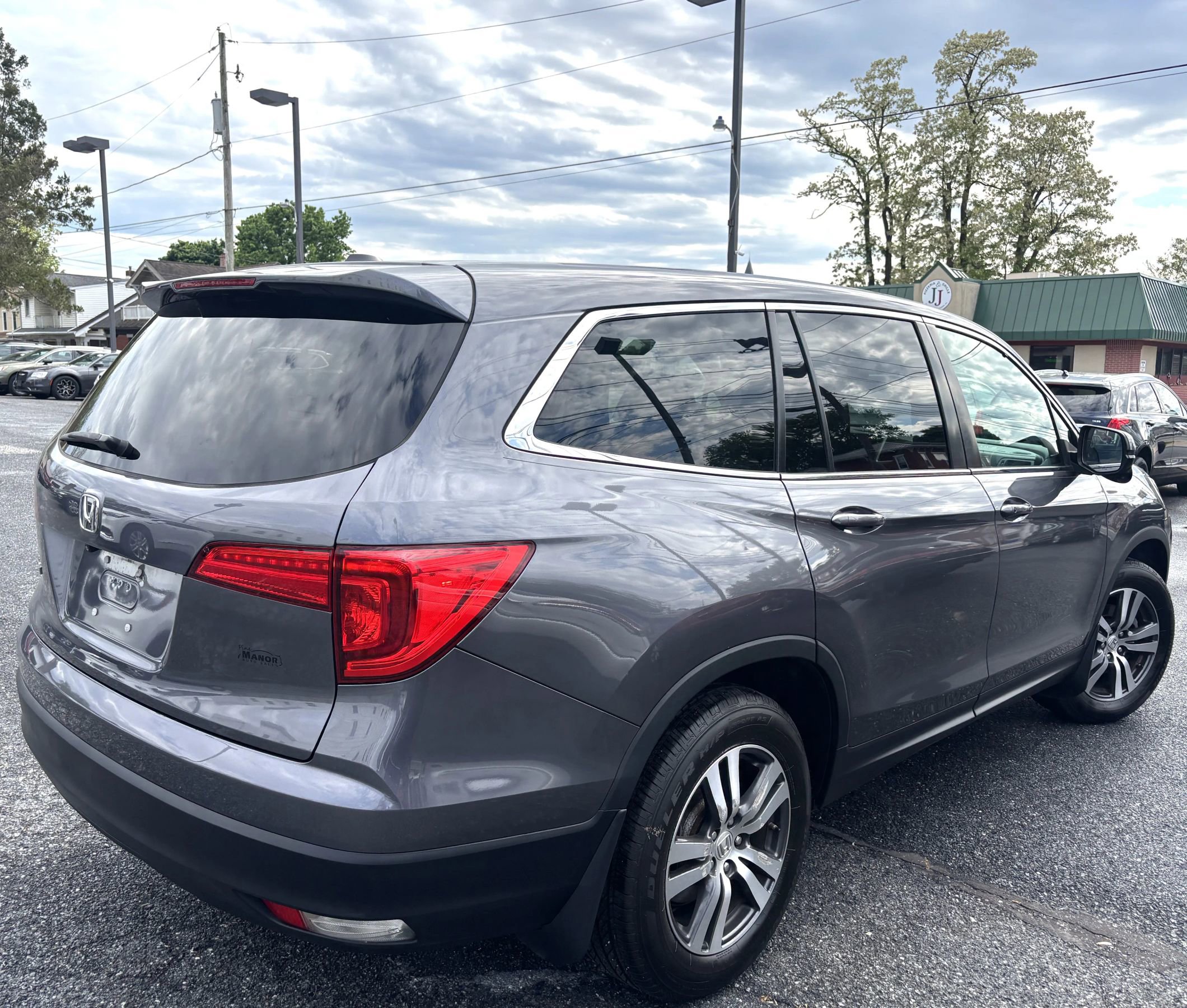 Used 2017 Honda Pilot EX-L image 5