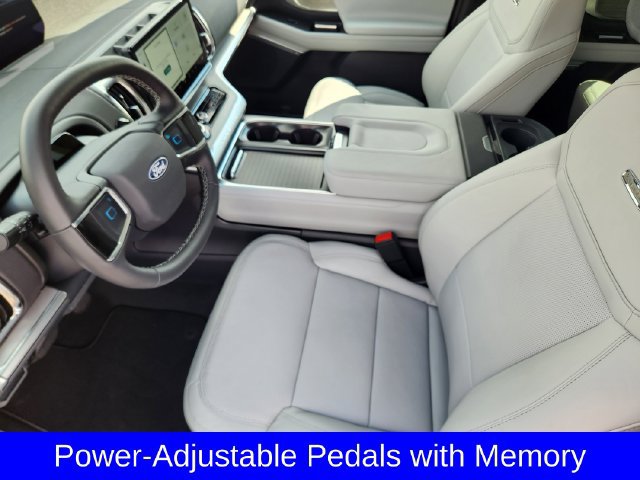 New 2027 Ford Expedition Max Platinum w/ Driver's Package RWD image 13