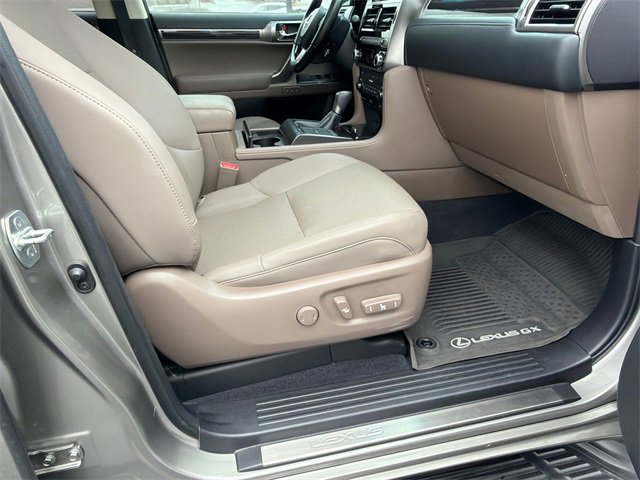 Used 2023 Lexus GX 460 Premium image 13