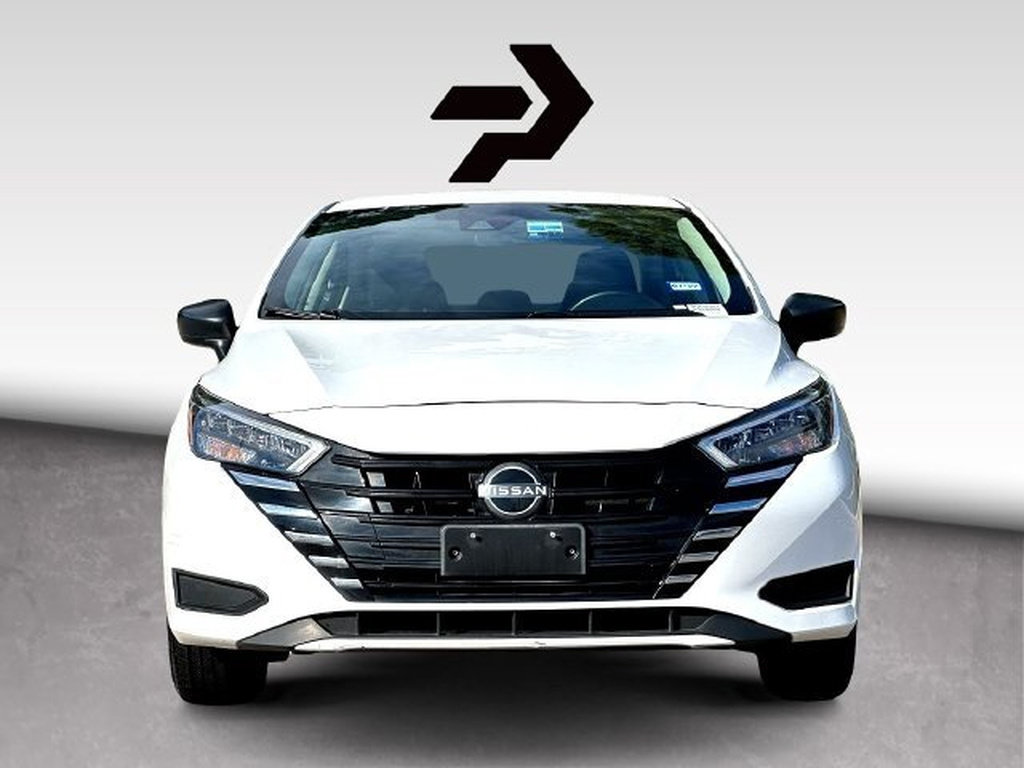 Used 2025 Nissan Versa S FWD image 3
