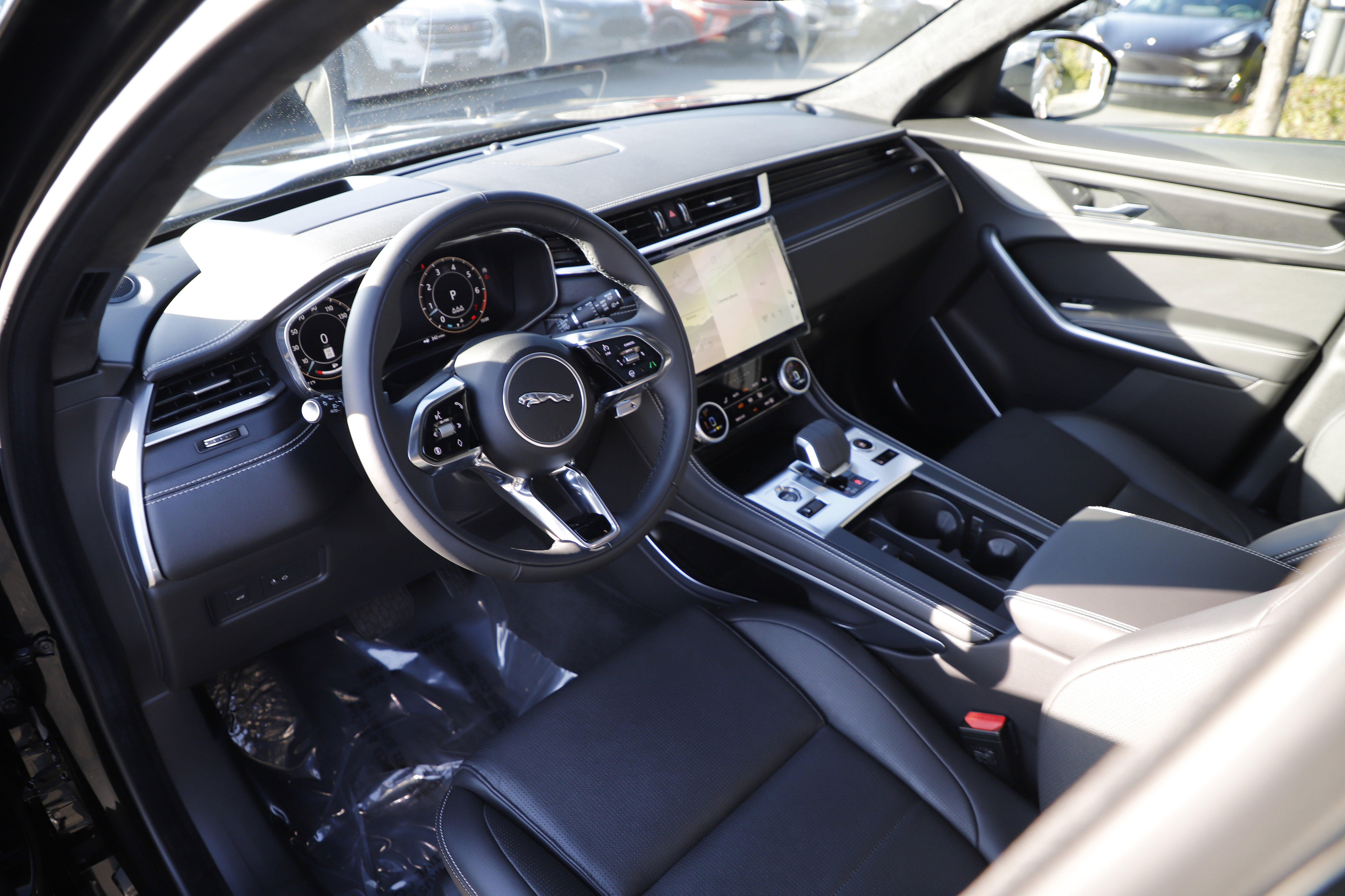 New 2026 Jaguar F-PACE R-Dynamic S AWD/4WD image 17
