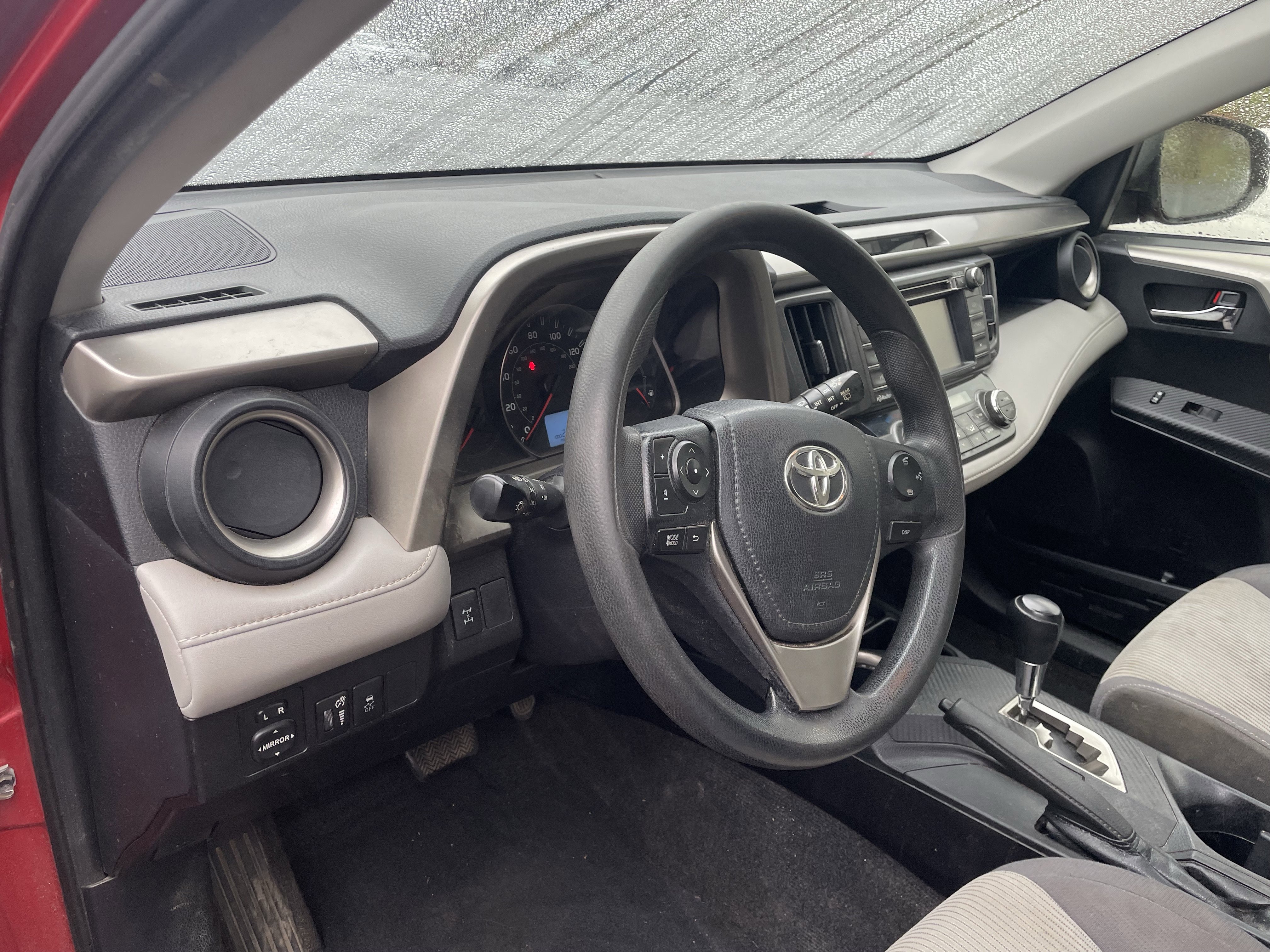 Used 2015 Toyota RAV4 XLE image 9
