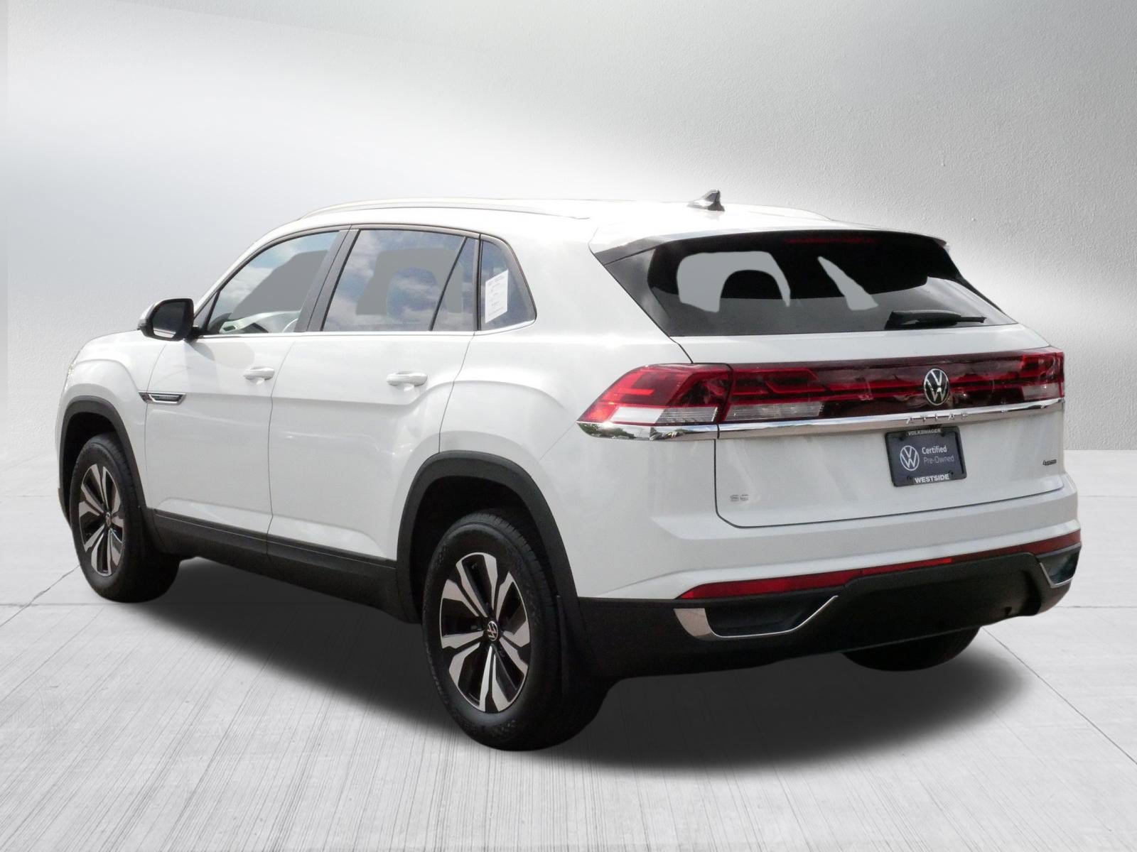 Certified 2024 Volkswagen Atlas Cross Sport SE AWD/4WD image 5