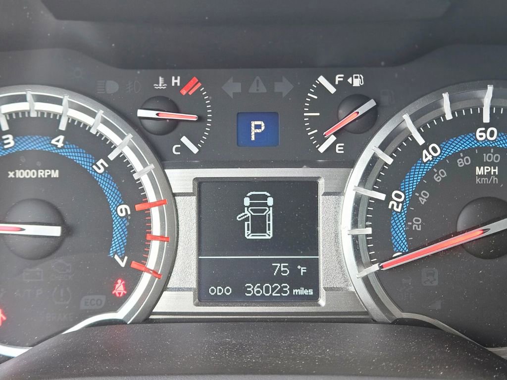 Used 2019 Toyota 4Runner SR5 AWD/4WD image 32