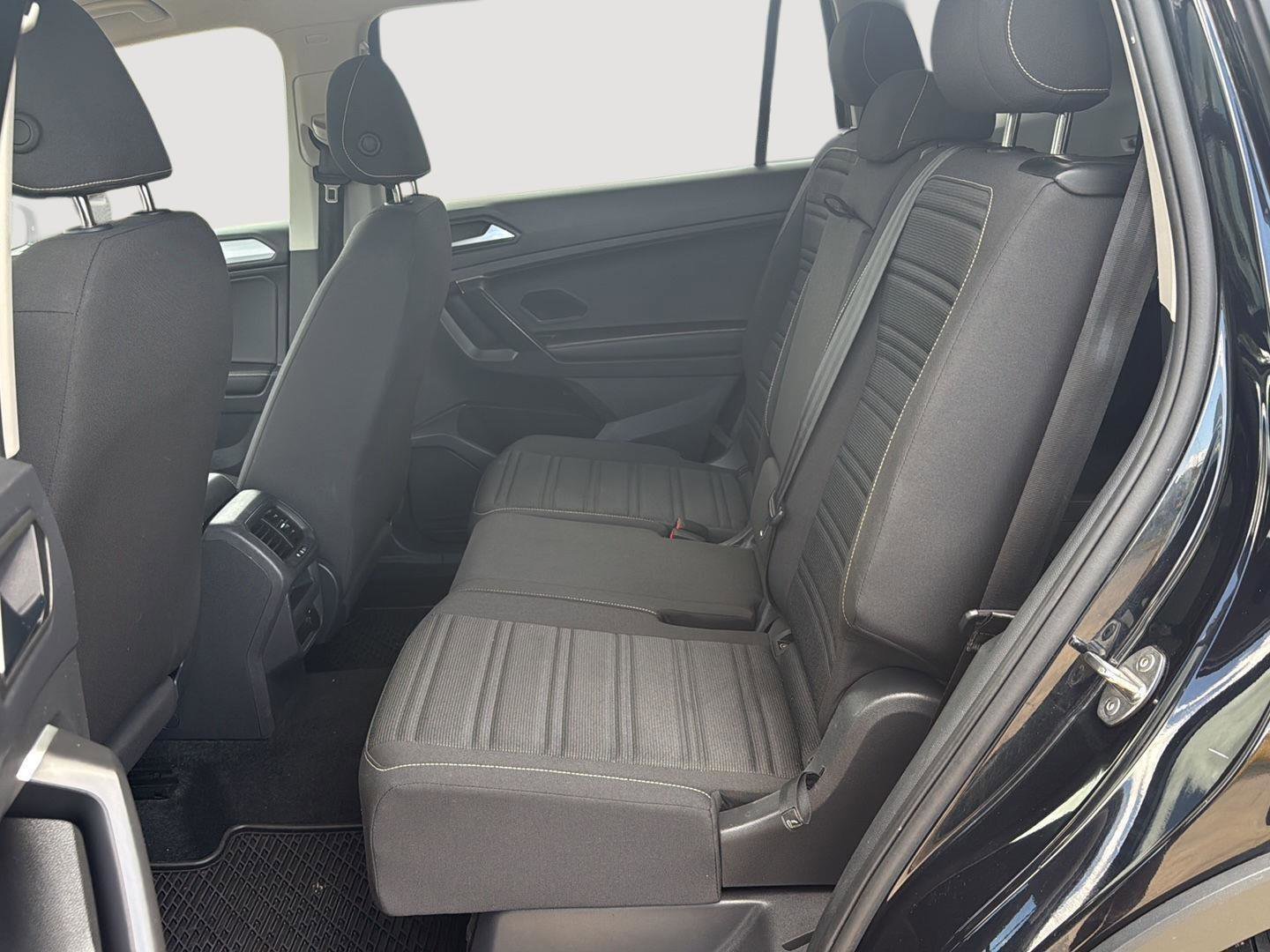 Used 2024 Volkswagen Tiguan S image 20