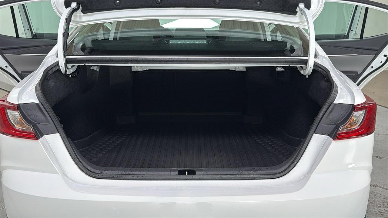 Used 2026 Toyota Camry LE w/ Convenience Package image 16