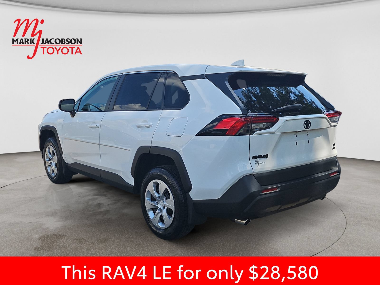 Used 2023 Toyota RAV4 LE AWD/4WD image 13
