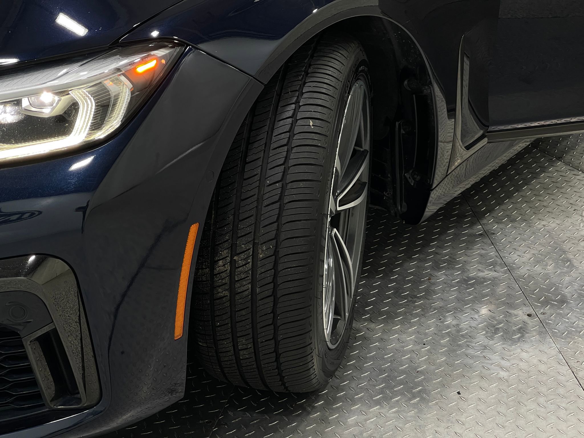 Used 2021 BMW 750i xDrive w/ Executive Package image 36