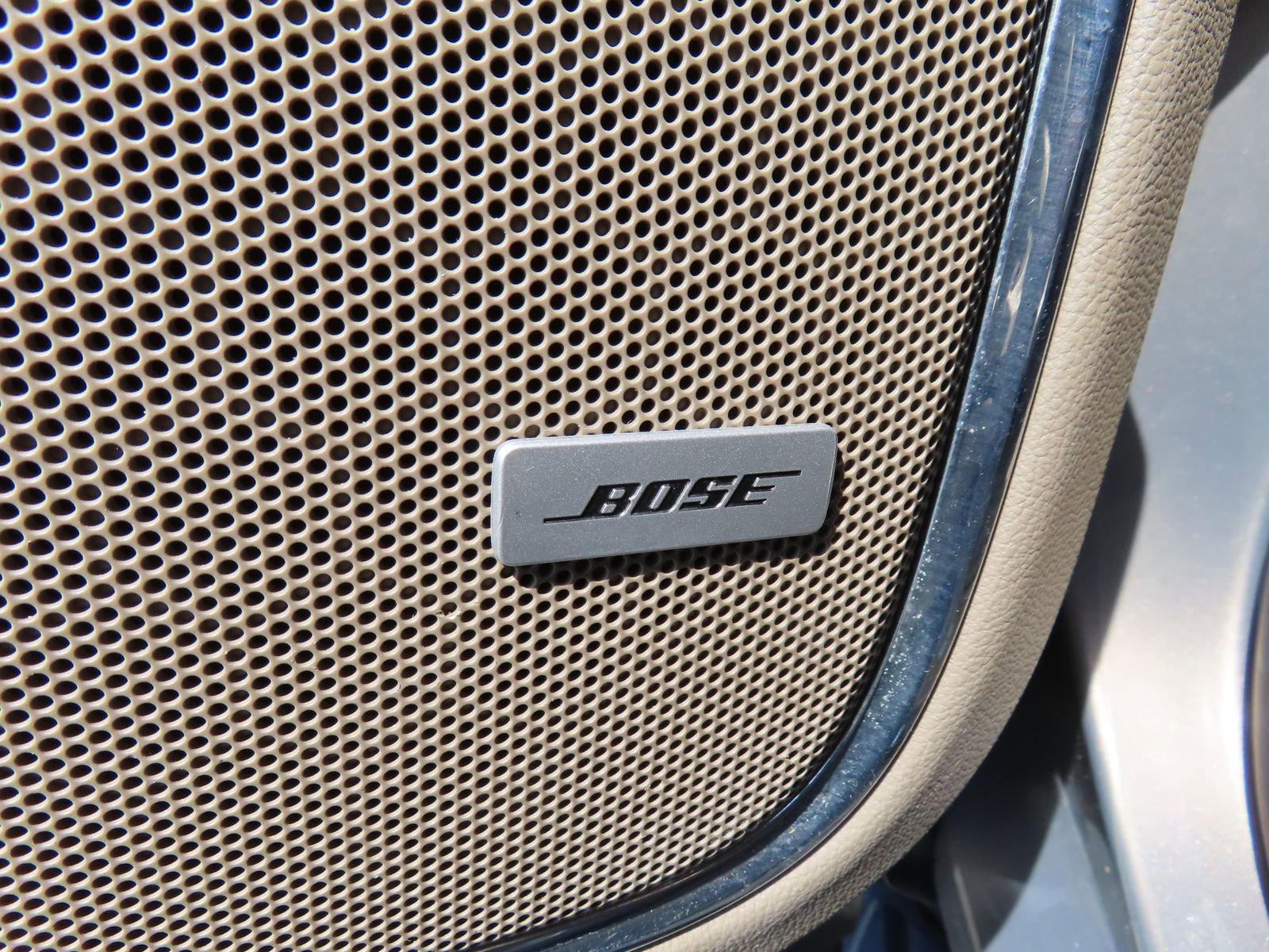 Used 2017 Chevrolet Suburban LT w/ Luxury Package image 14