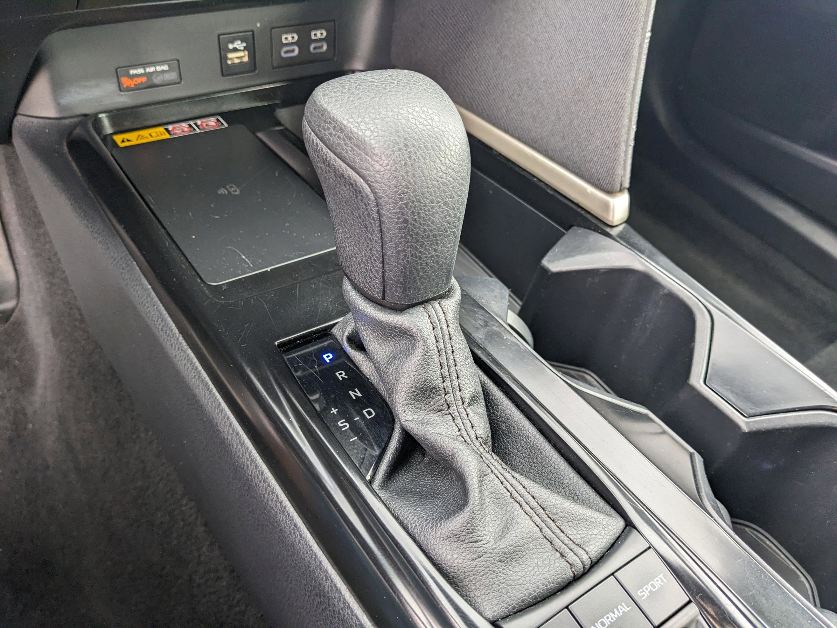 Used 2025 Toyota Camry LE image 31