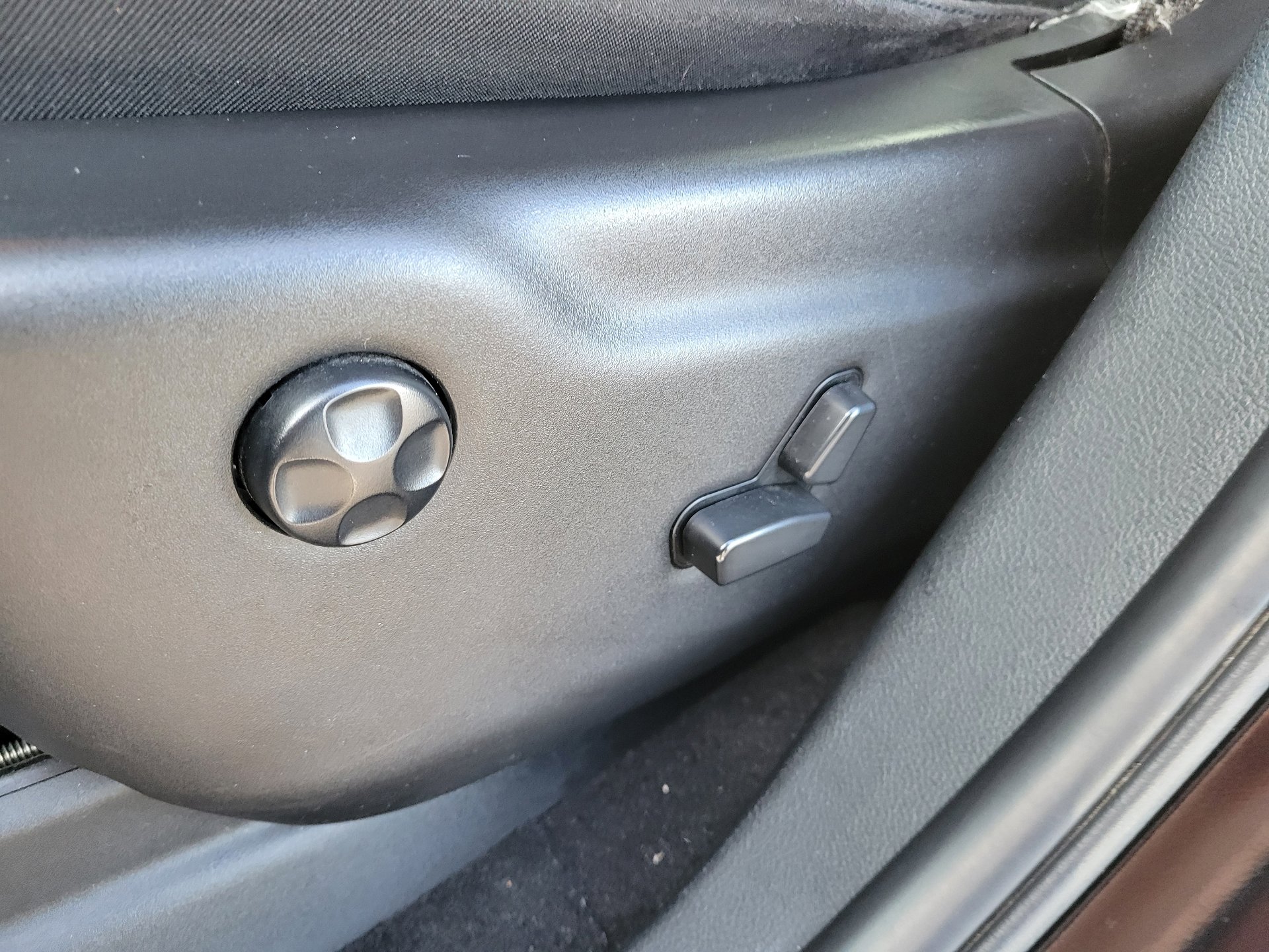 Used 2020 Jeep Grand Cherokee Limited X image 17