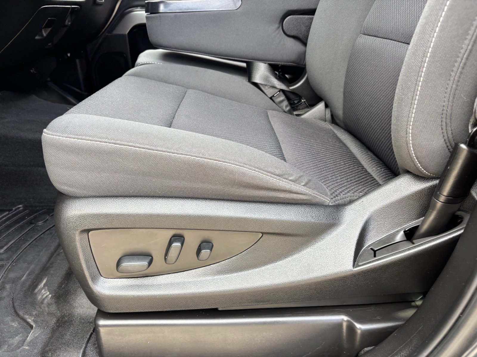 Used 2019 Chevrolet Silverado 1500 LT w/ All Star Edition AWD/4WD image 20