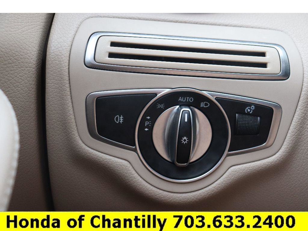 Used 2020 Mercedes-Benz C 300 4MATIC Sedan image 18