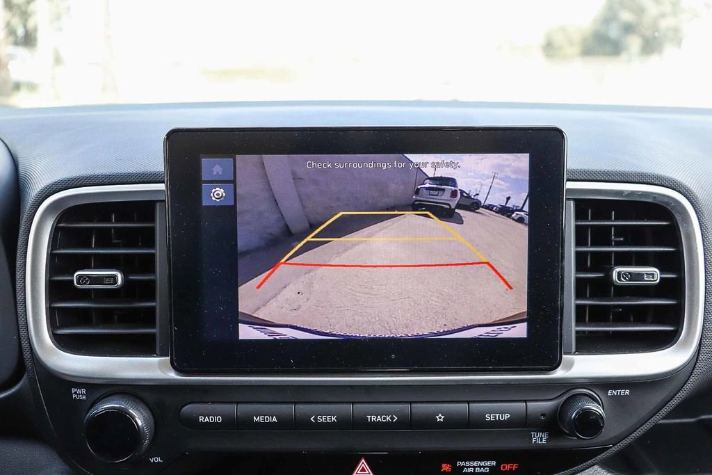 Used 2024 Hyundai Venue SEL image 26