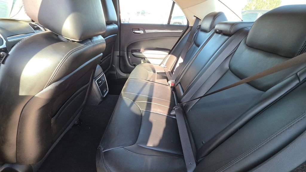 Used 2019 Chrysler 300 Touring w/ Quick Order Package 2EF image 13