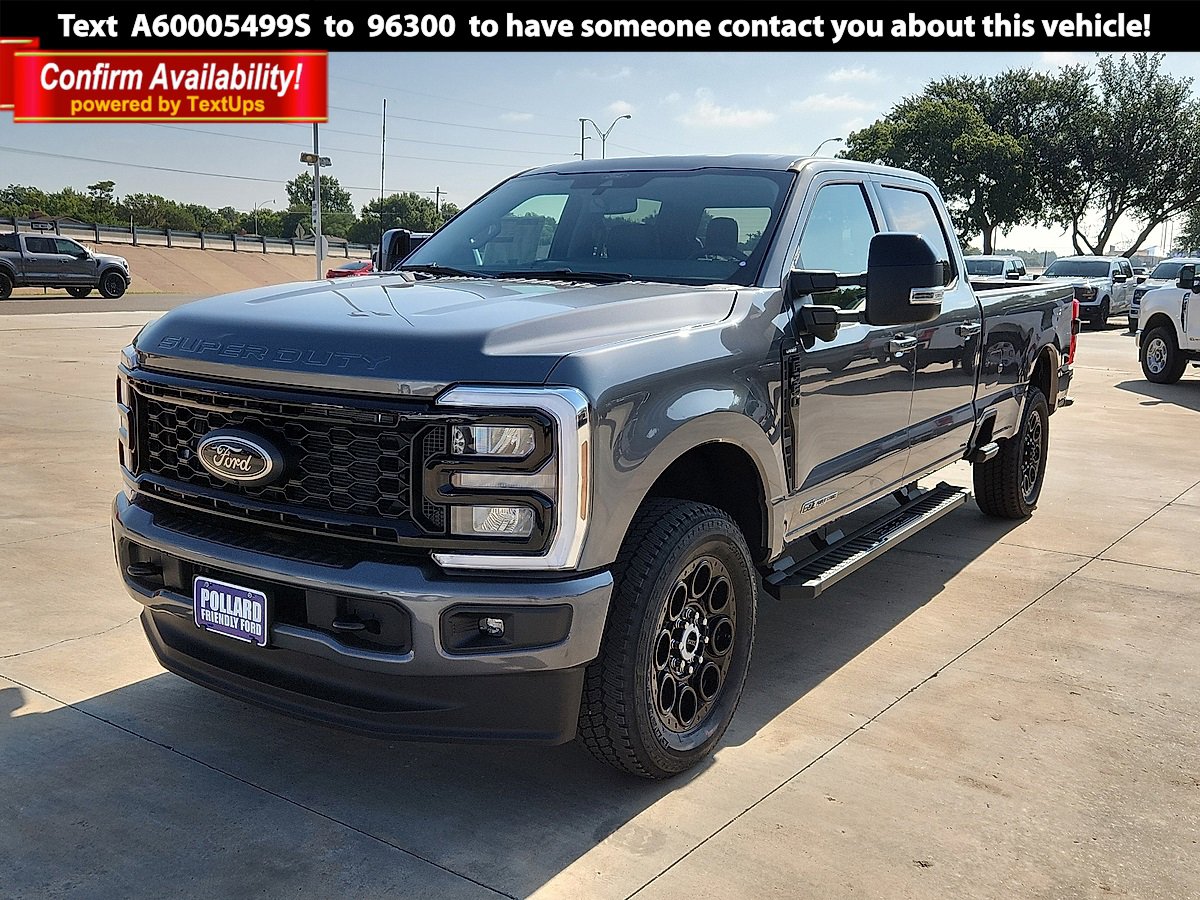 New 2025 Ford F350 Lariat w/ Black Appearance Package