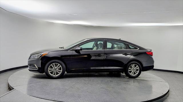 Used 2017 Hyundai Sonata SE image 3