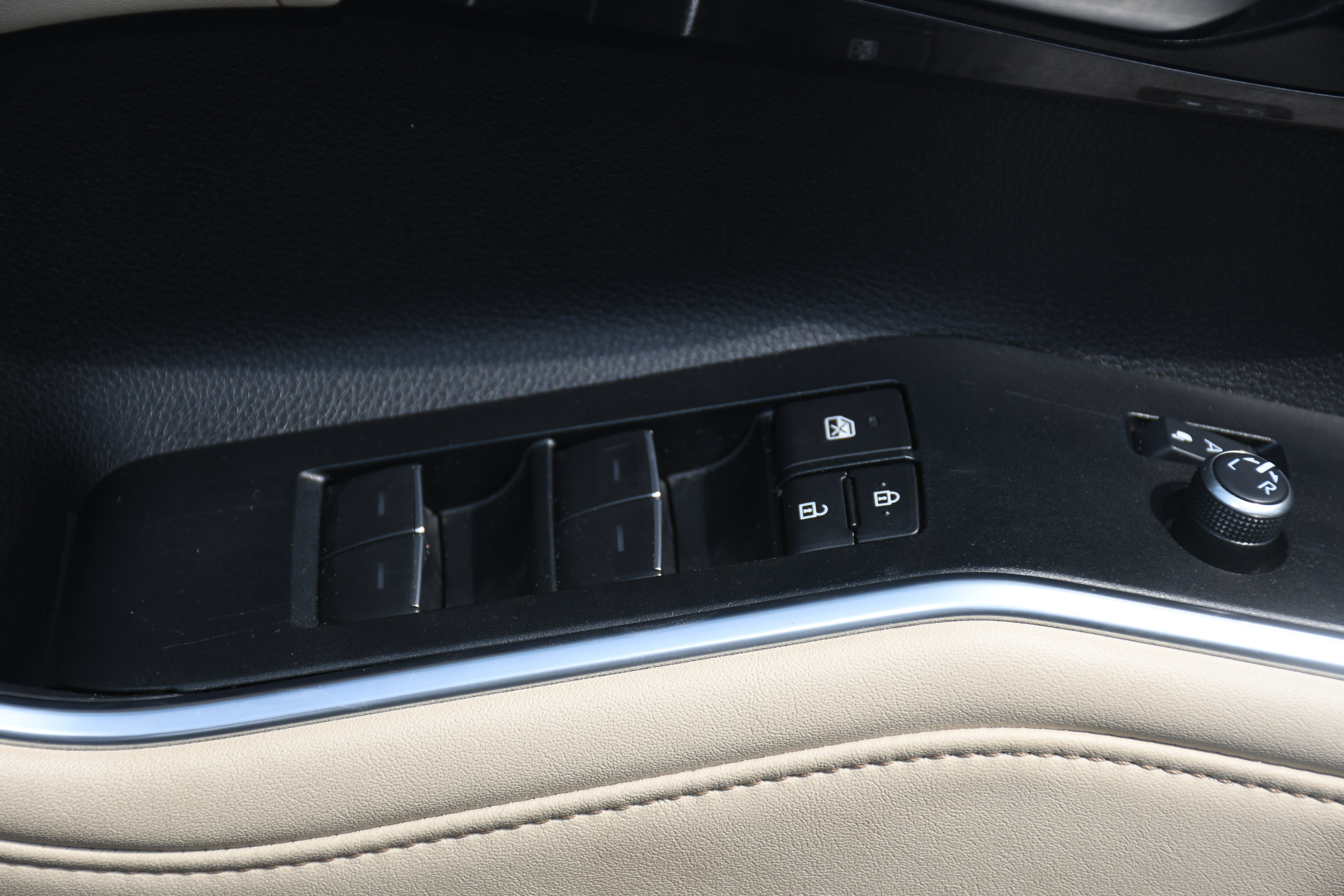 Certified 2025 Toyota Highlander LE AWD/4WD image 11