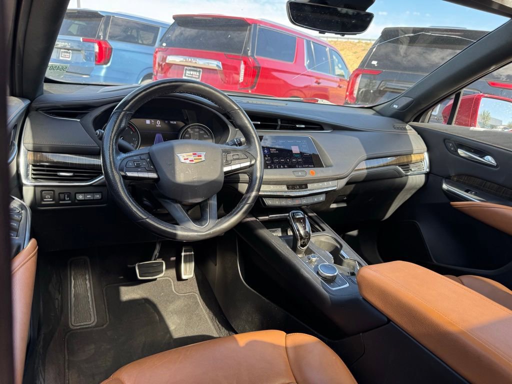 Used 2020 Cadillac XT4 Sport FWD image 3