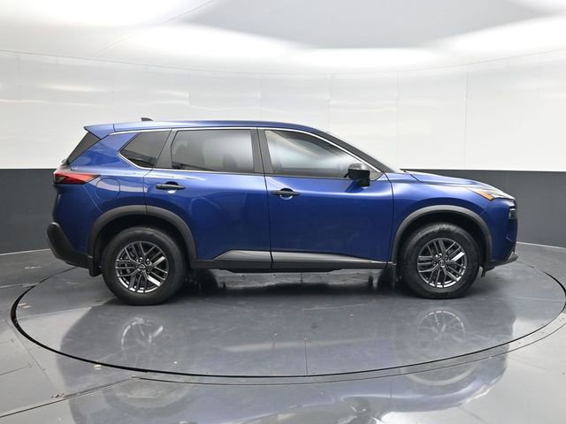 Used 2023 Nissan Rogue S AWD/4WD image 2