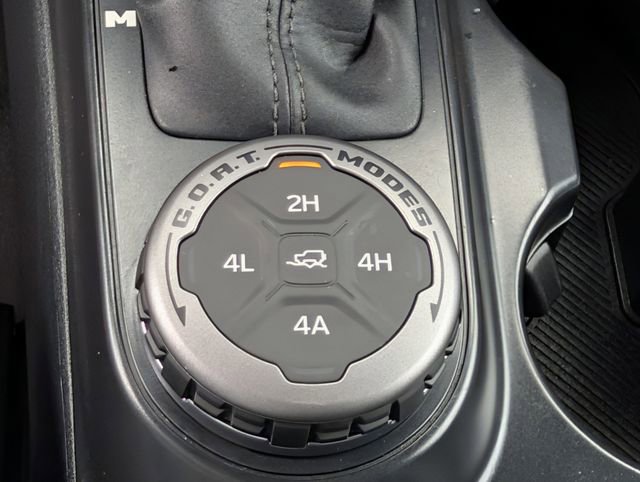 Used 2024 Ford Bronco Badlands w/ Sasquatch Package AWD/4WD image 18