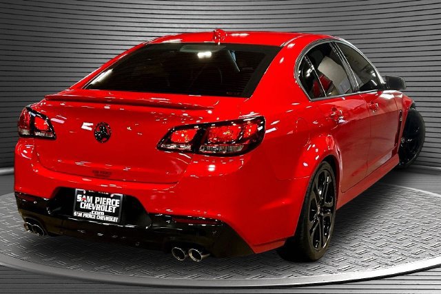 Used 2017 Chevrolet SS RWD image 6