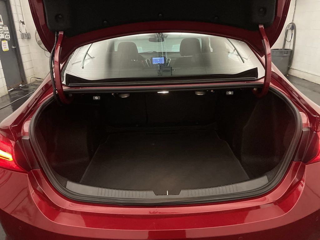 Used 2020 Chevrolet Malibu Premier FWD image 21