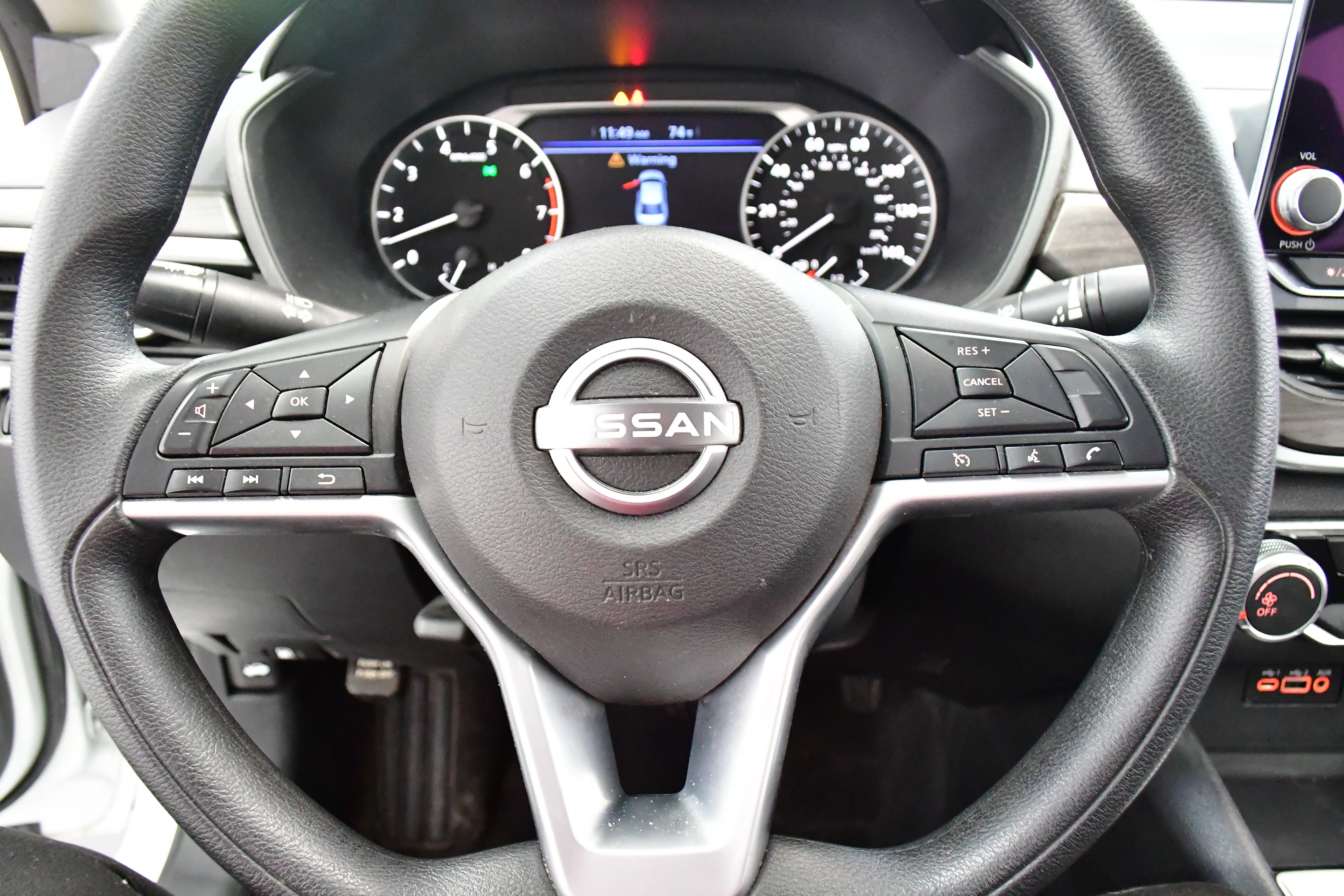 Used 2025 Nissan Altima 2.5 SV FWD image 20
