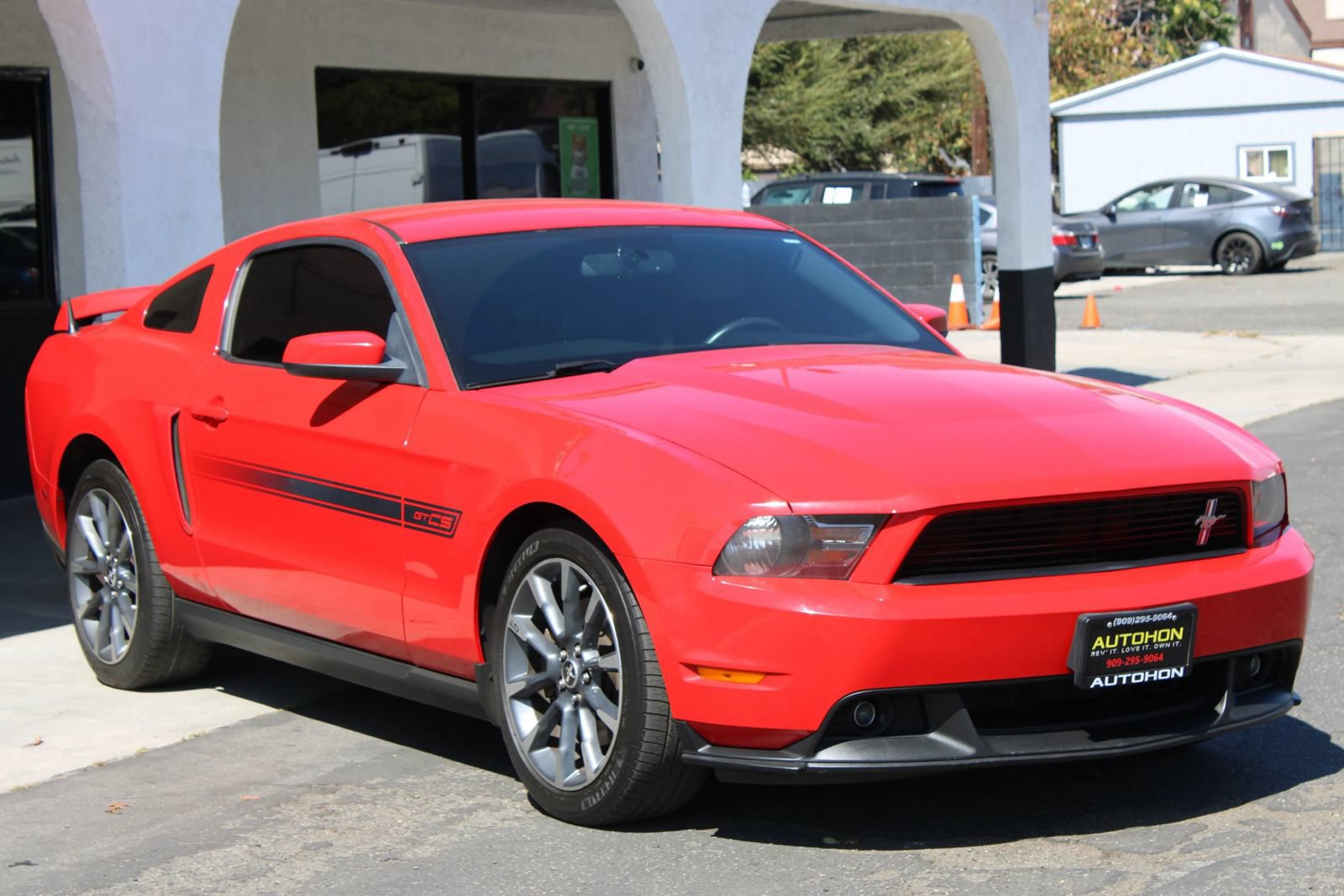 Used 2012 Ford Mustang GT Premium RWD image 3
