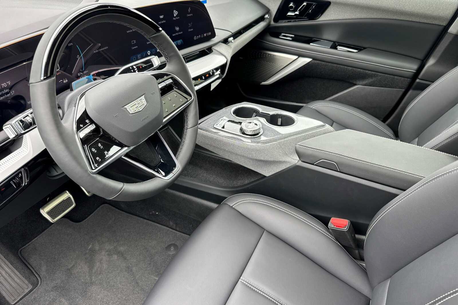 New 2027 Cadillac Optiq Sport w/ LPO, Floor Liner Package AWD/4WD image 38