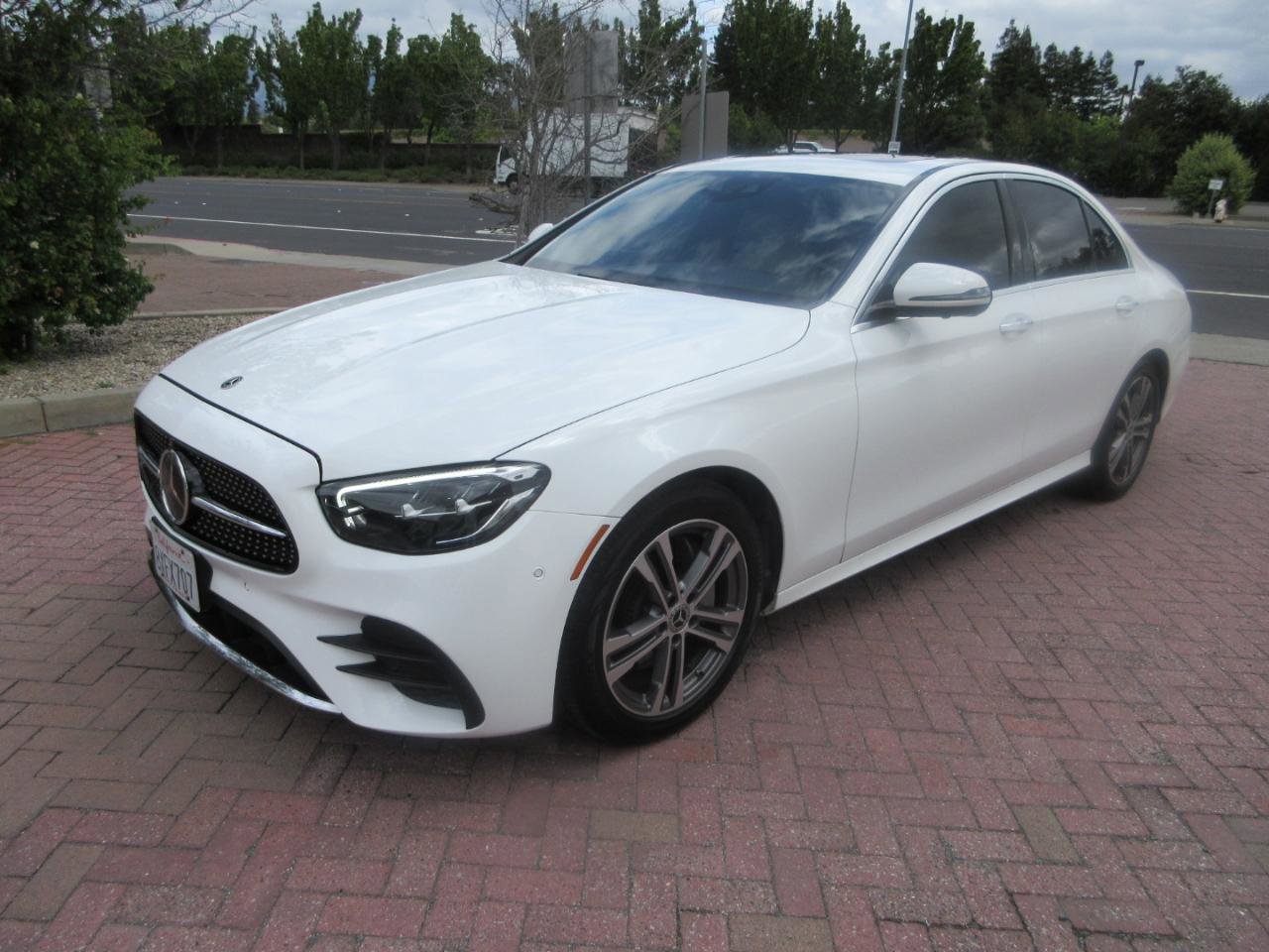 Used 2021 Mercedes-Benz E 350 Sedan image 1