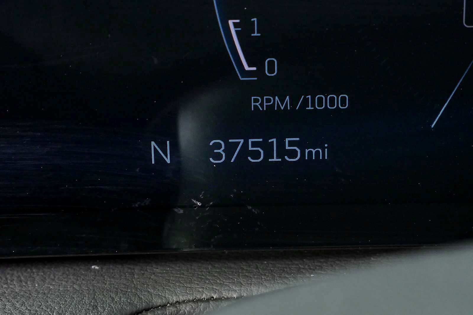 Certified 2025 Cadillac XT4 Premium Luxury FWD image 9
