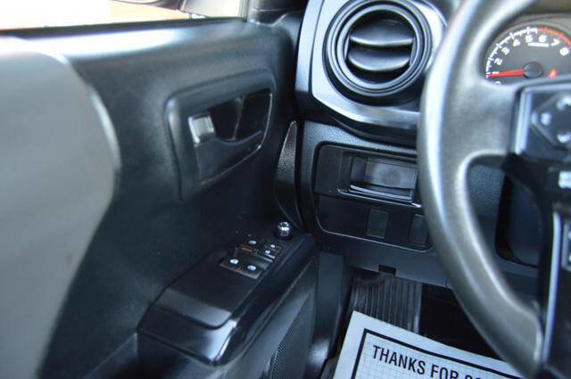 Used 2017 Toyota Tacoma 4x4 Access Cab image 45