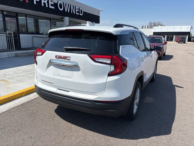 Used 2022 GMC Terrain SLE w/ Driver Convenience Package FWD image 7