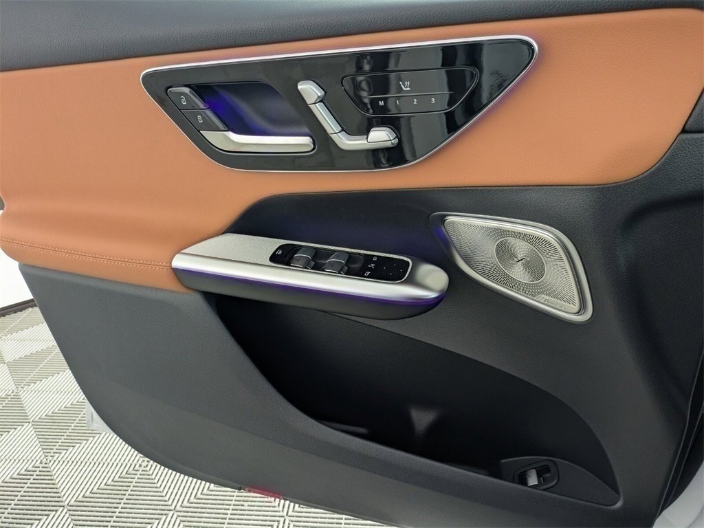 New 2026 Mercedes-Benz GLC 300 image 17