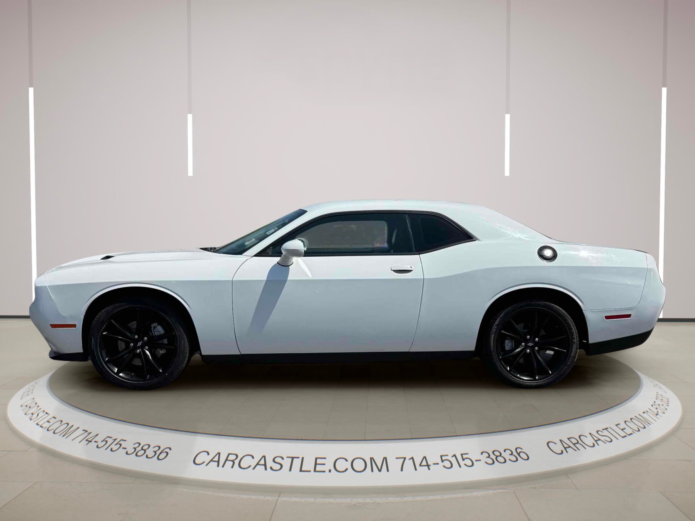 Used 2018 Dodge Challenger SXT Plus RWD image 2