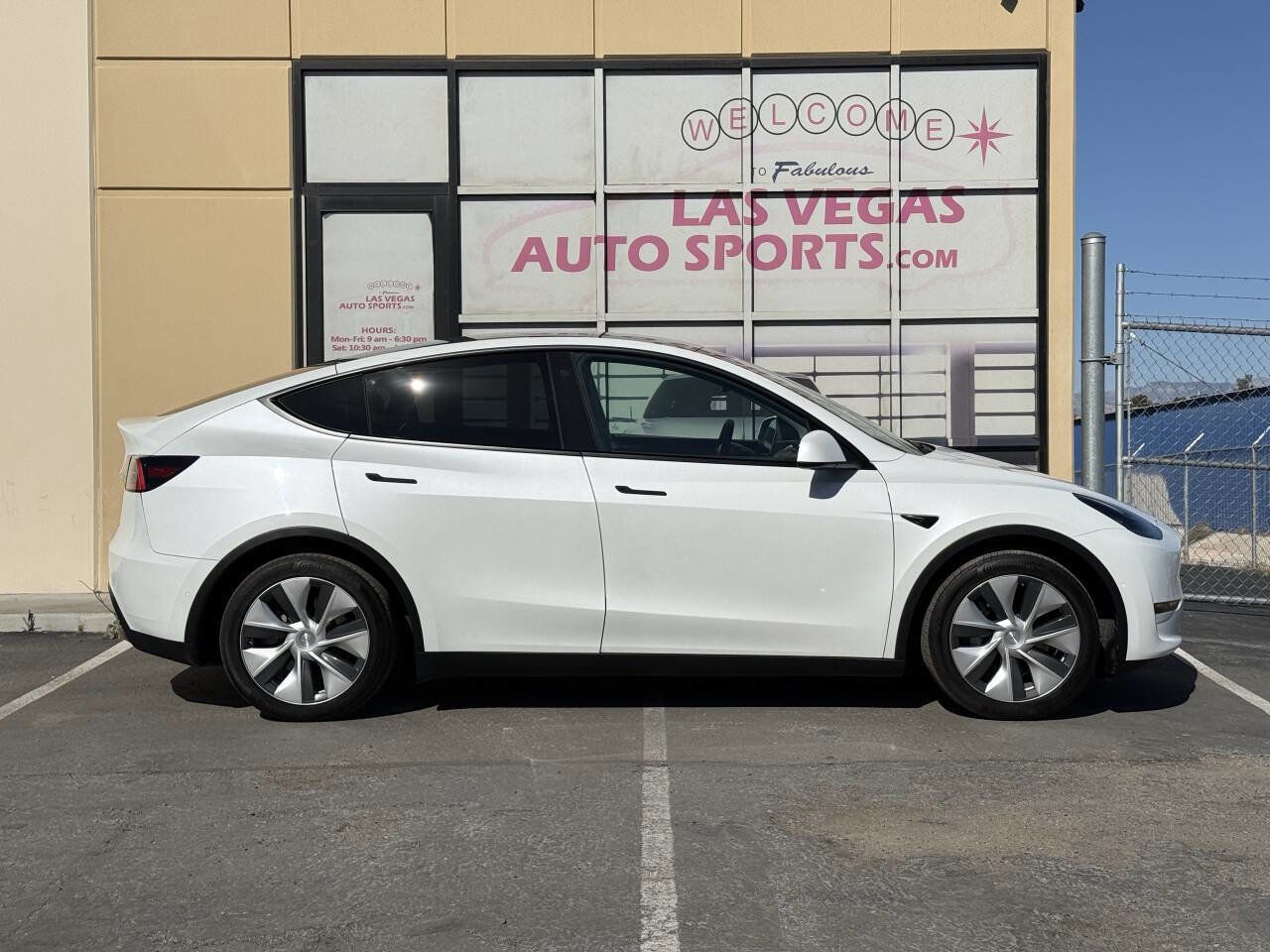 Used 2021 Tesla Model Y Long Range AWD/4WD image 6