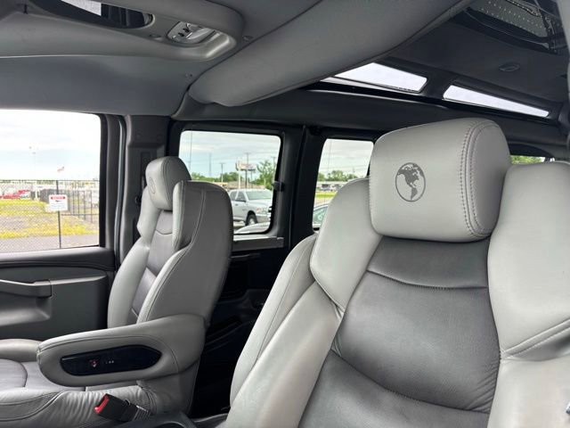 Used 2020 GMC Savana 2500 Extended w/ Enhanced Convenience Package RWD image 18
