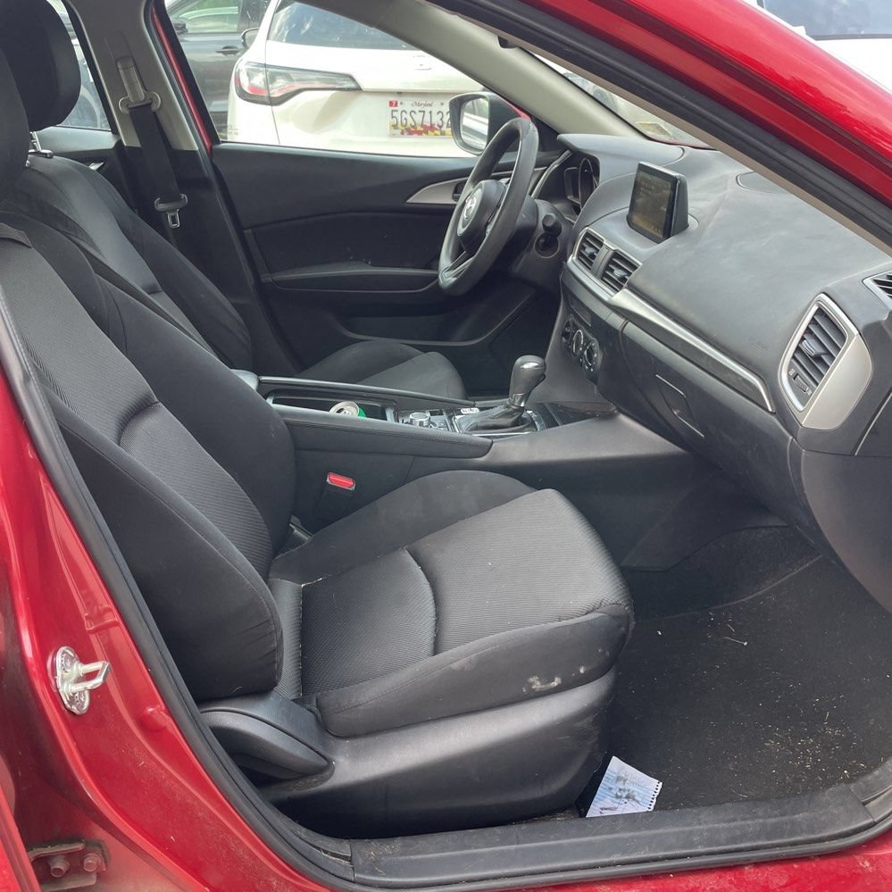 Used 2017 MAZDA MAZDA3 Sport FWD image 4