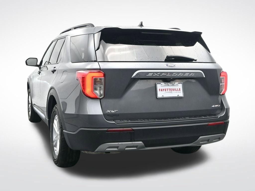 Used 2024 Ford Explorer XLT w/ Equipment Group 202A image 9