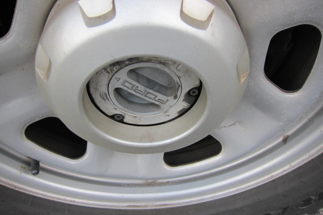 Used 2015 Ford F350 XL w/ Power Equipment Group image 11