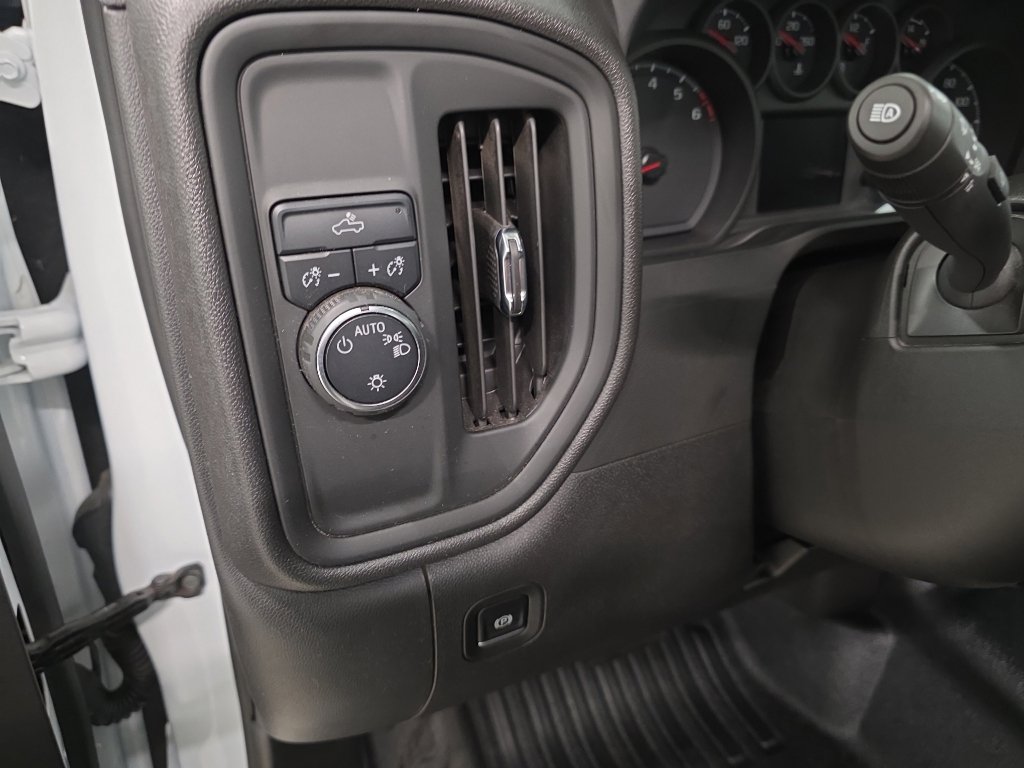 Used 2025 Chevrolet Silverado 1500 W/T RWD image 16