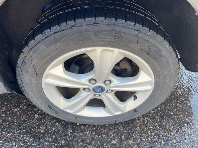 Used 2013 Ford Escape SE w/ Class II Trailer Tow Pkg image 25