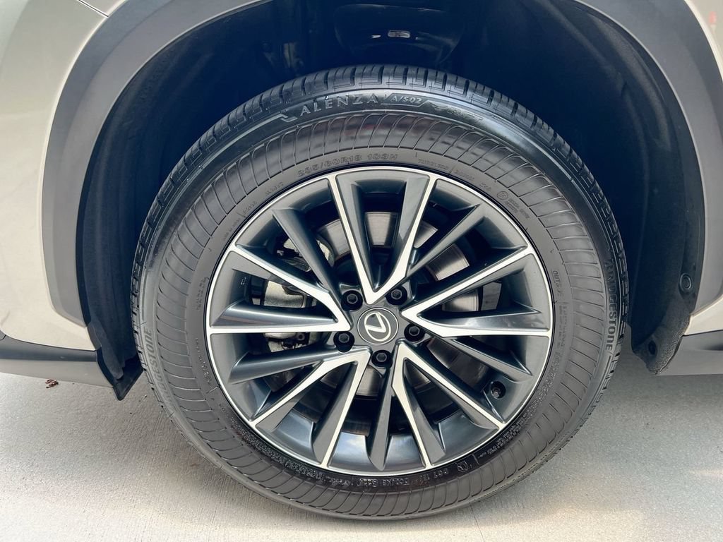 Certified 2025 Lexus NX 250 FWD w/ Accessory Package (Z1) image 9