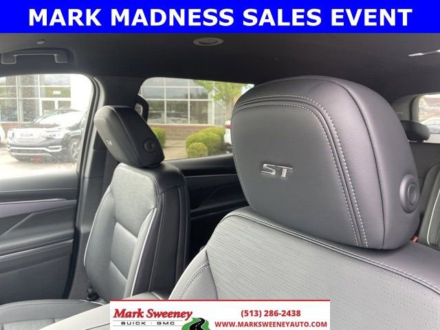 New 2026 Buick Enclave Sport Touring w/ Power Package image 15