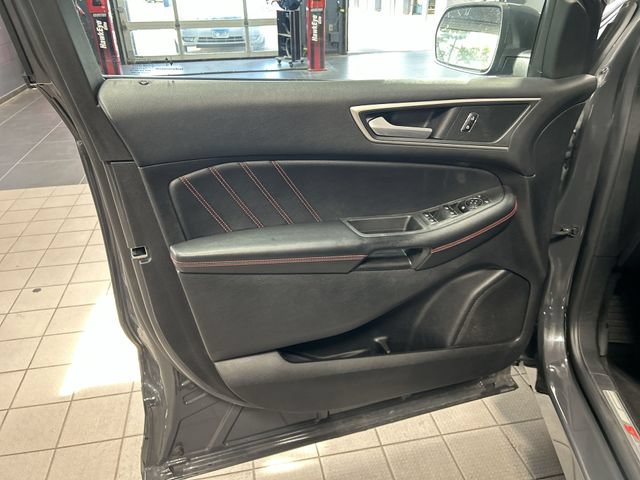 Used 2021 Ford Edge ST-Line AWD/4WD image 24