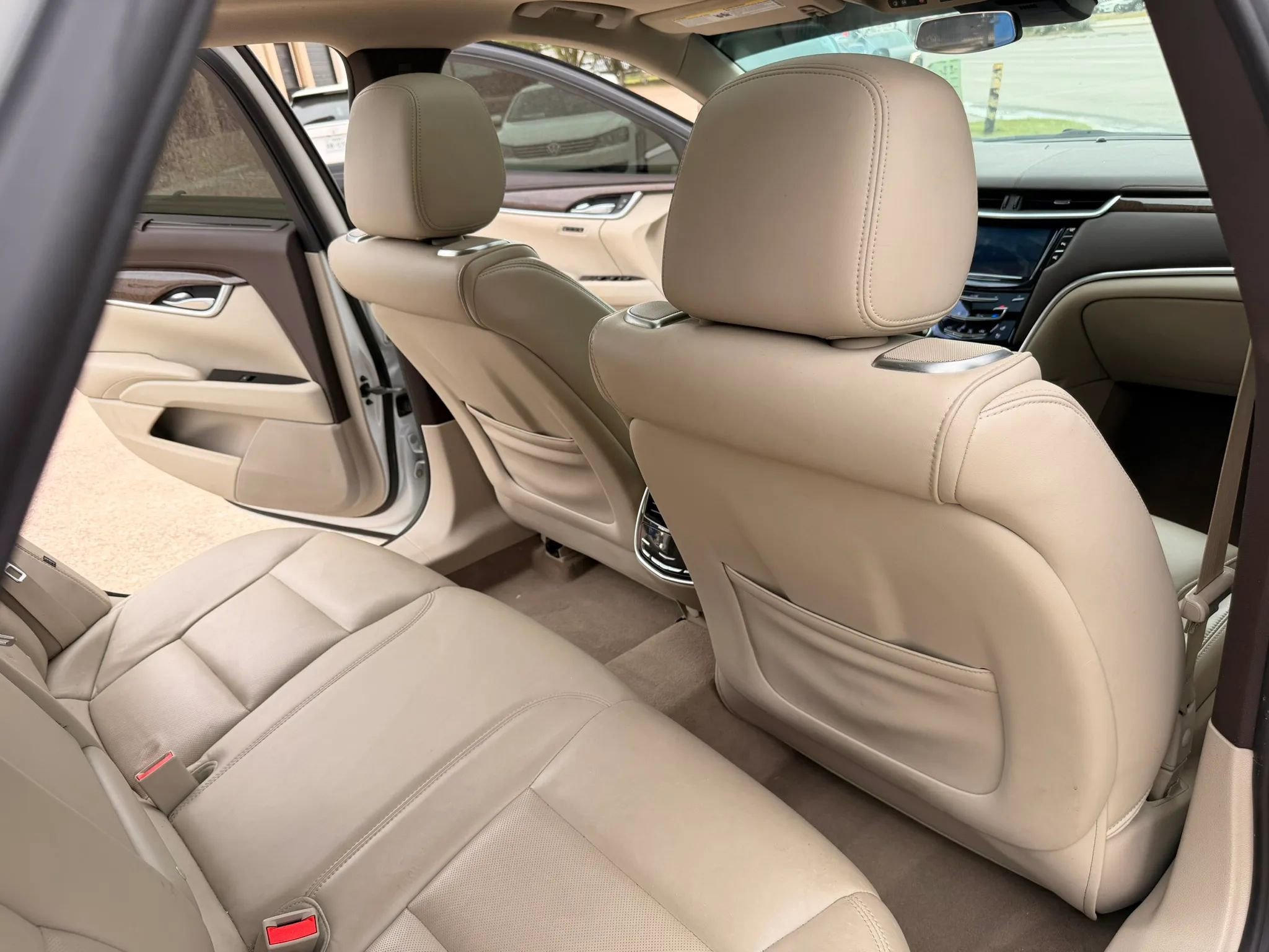 Used 2016 Cadillac XTS Premium image 16