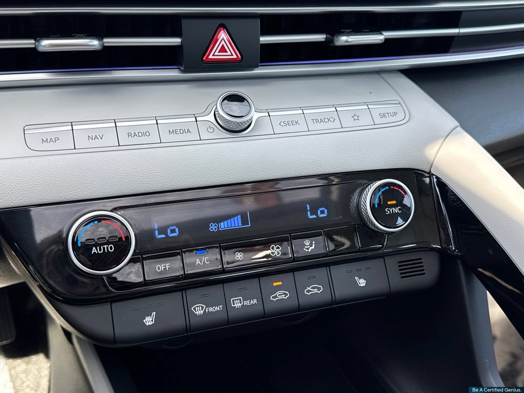 Certified 2026 Hyundai Elantra Limited FWD image 31